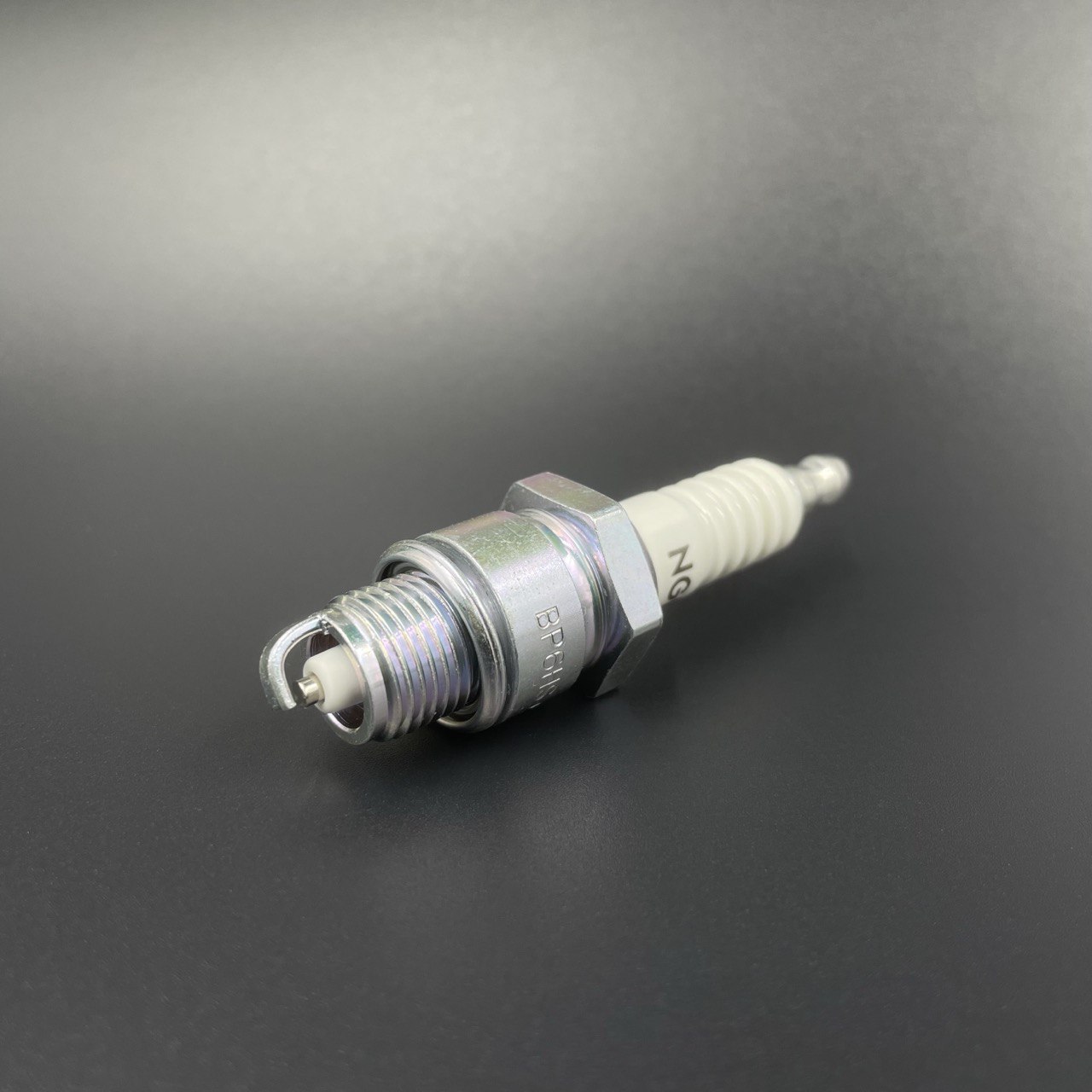 картинка Свеча NGK BP6HS-10