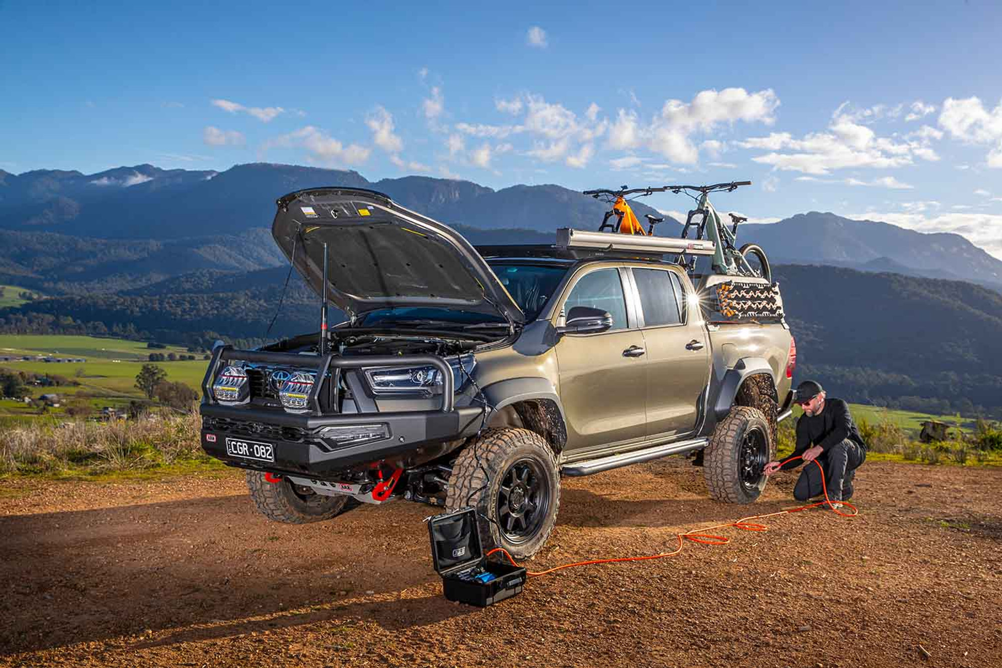 картинка Компрессор ARB CKMPV2 12V портативный переносной в кейсе 12V (CKMP12)