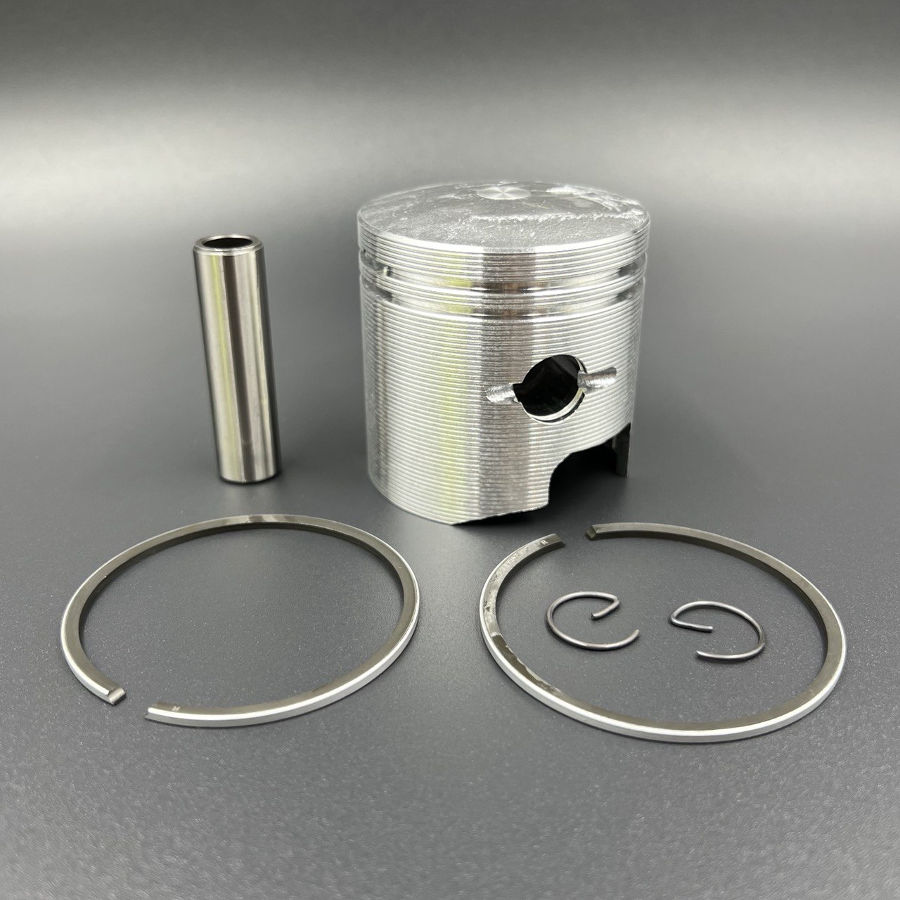 картинка Поршневой комплект Suzuki DT9.9-15 (2.00mm) (STD) (KACAWA)