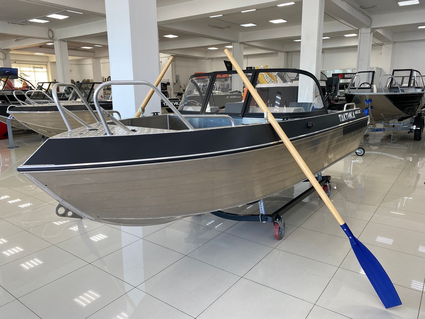 картинка Моторная лодка, Тактика 460, серый с Suzuki DF50ATL