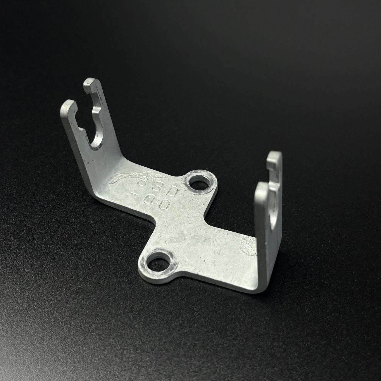 Кронштейн румпель Yamaha 63D485311000