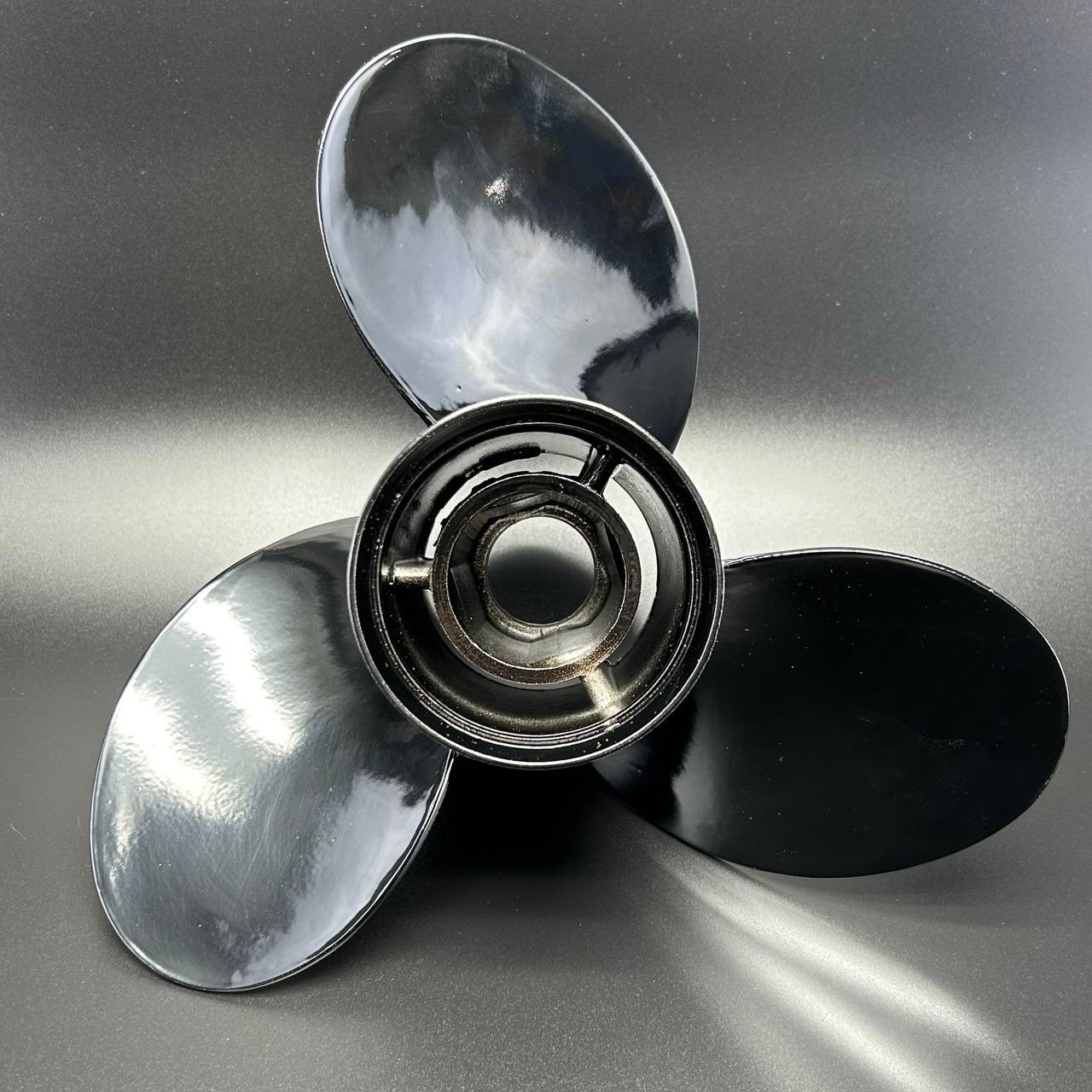 картинка Гребной винт Mercury 25-70 (3x10-7/8x11) Black Max (Mercury)