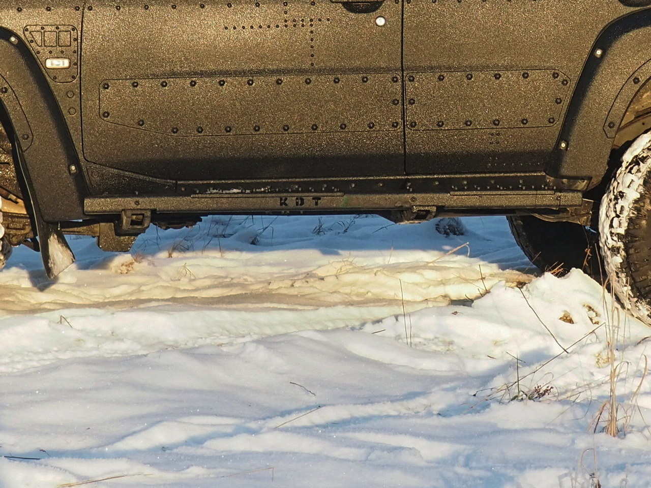 картинка Пороги силовые KDT алюминиевые для Nissan Patrol II поколения