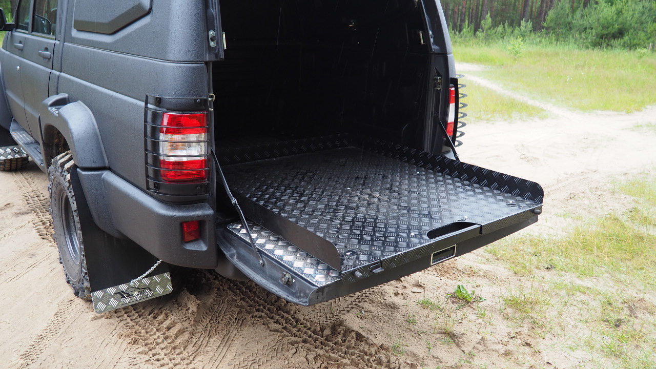 картинка Платформа грузовая выкатная UAZ Pickup (УАЗ Пикап) 2010- CSUAZ.03