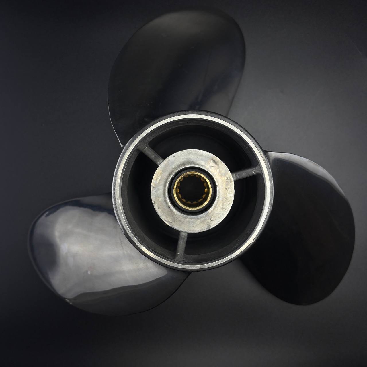 картинка Гребной винт Yamaha F225-F300 (3x15-1/4x18) (Сталь) (Yamaha)