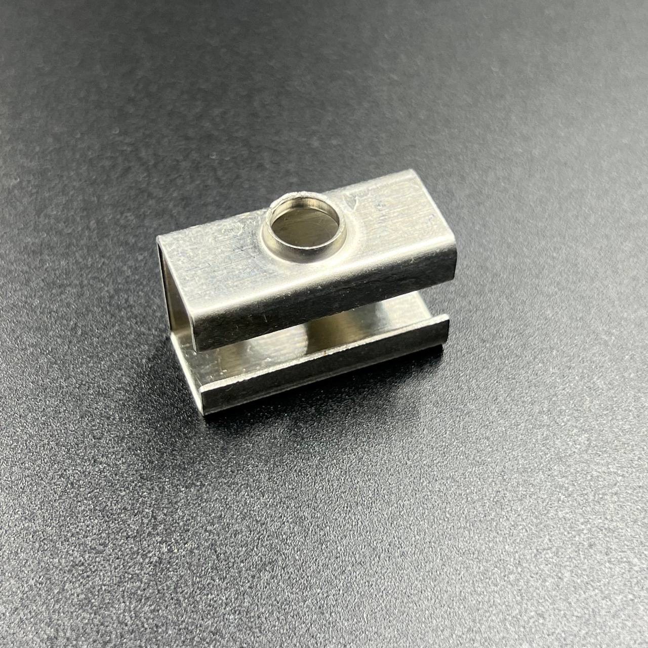 картинка Фиксатор шнура стартера Tohatsu (Premarine)