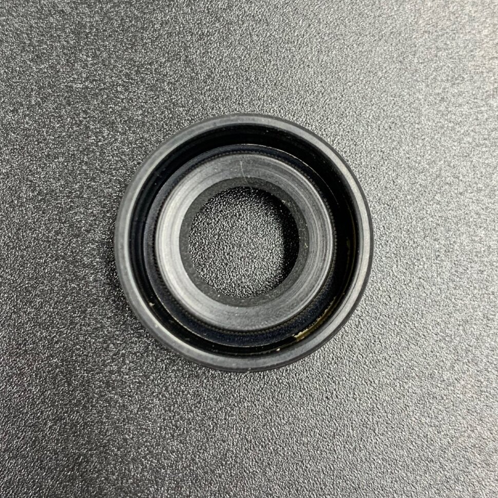 картинка Сальник Yamaha (93101-11M25) (10.8x21x7) (Omax)