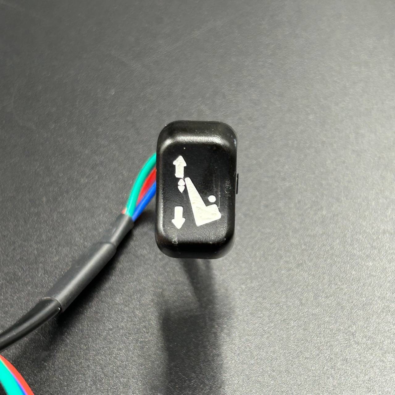 картинка Кнопка гидроподъема пульта д/у Suzuki (Old) (PWB)