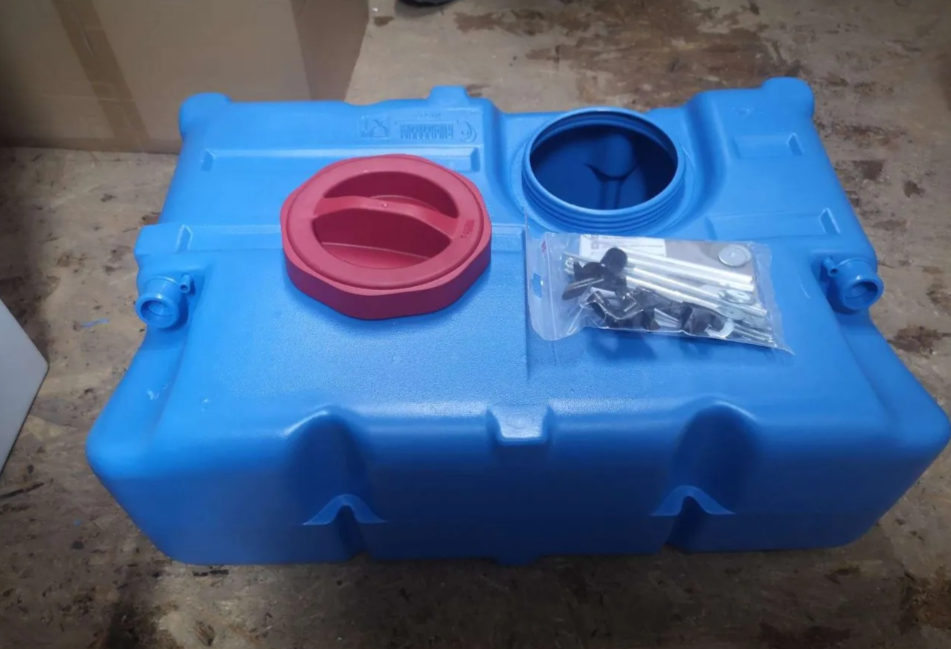 картинка Бак для воды Fiamma 70 (65 л)