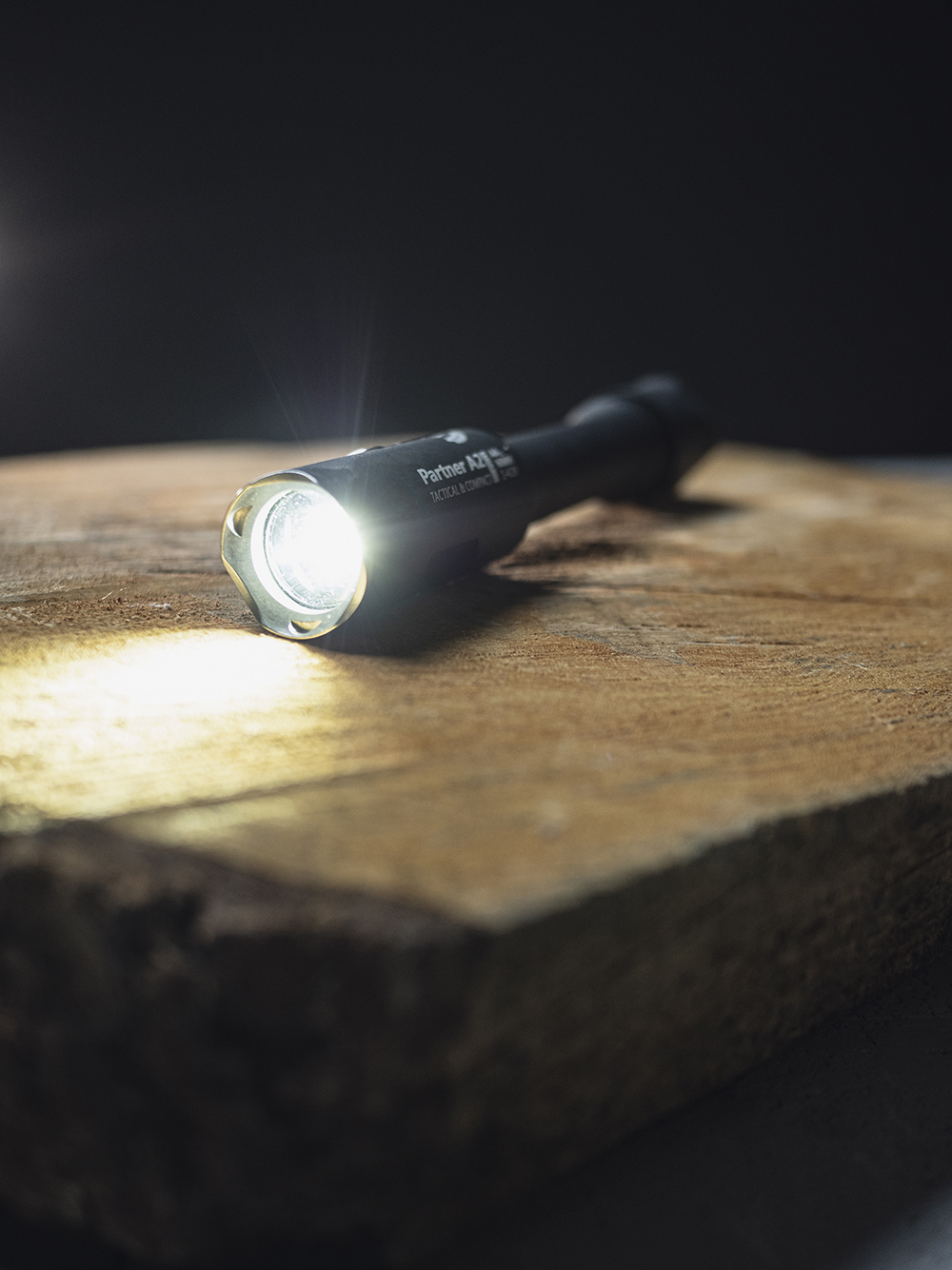 картинка Фонарь ARMYTEK Partner A2 XP-L БЕЛЫЙ