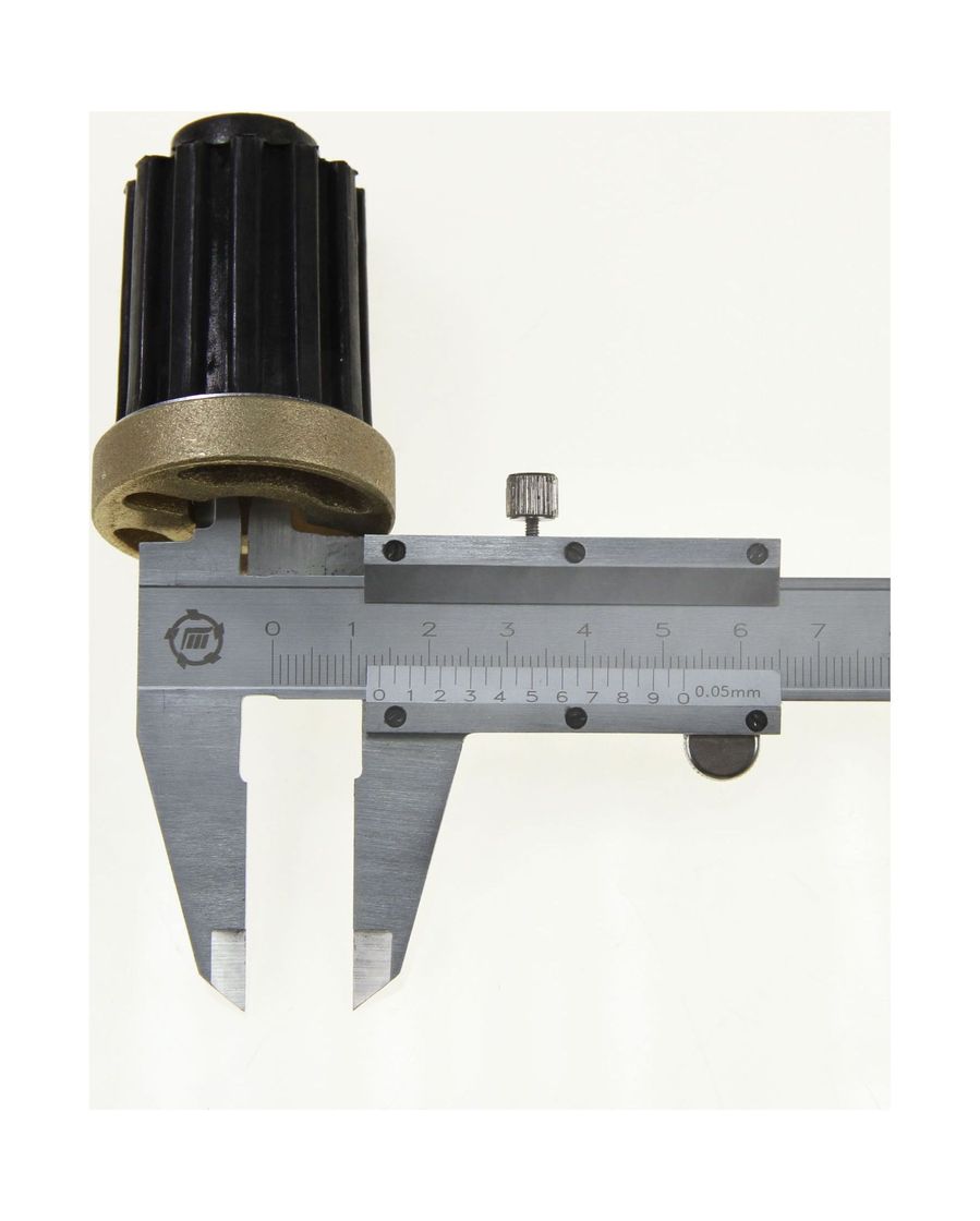 картинка Втулка гребного винта Suzuki DT5-8 шпонка