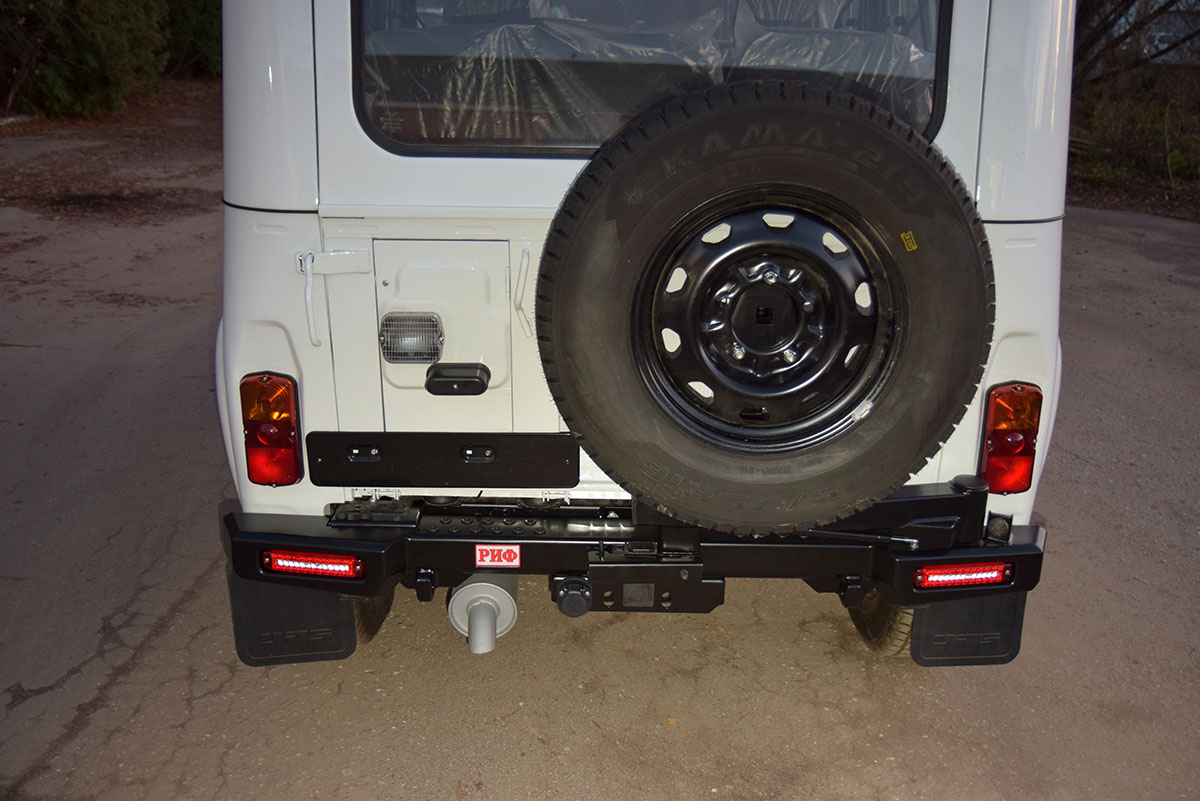 картинка Бампер задний УАЗ Хантер с фонарями, калиткой, возможностью установки фаркопа, стандарт RIF469-21225 "РИФ"