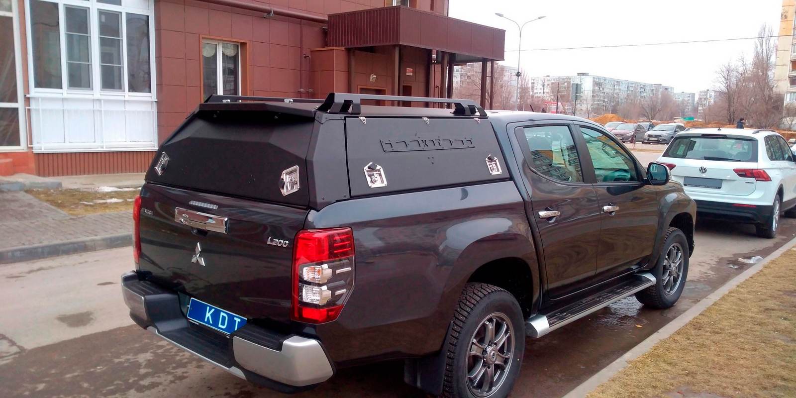 картинка Кунг алюминиевый для Mitsubishi L200 (с 2015 г.в.) 3 двери, неокрашенный — KDT 1328L