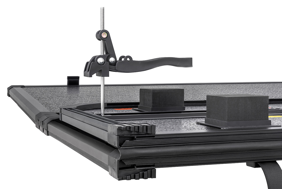 картинка Крышка кузова Volkswagen Amarok 2023+, трёхсекционная, алюминиевая, черная РИФ