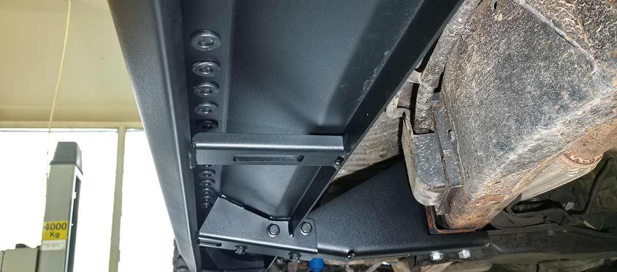 картинка Пороги Nissan Patrol Y61 2004+ (MКПП) РИФ силовые