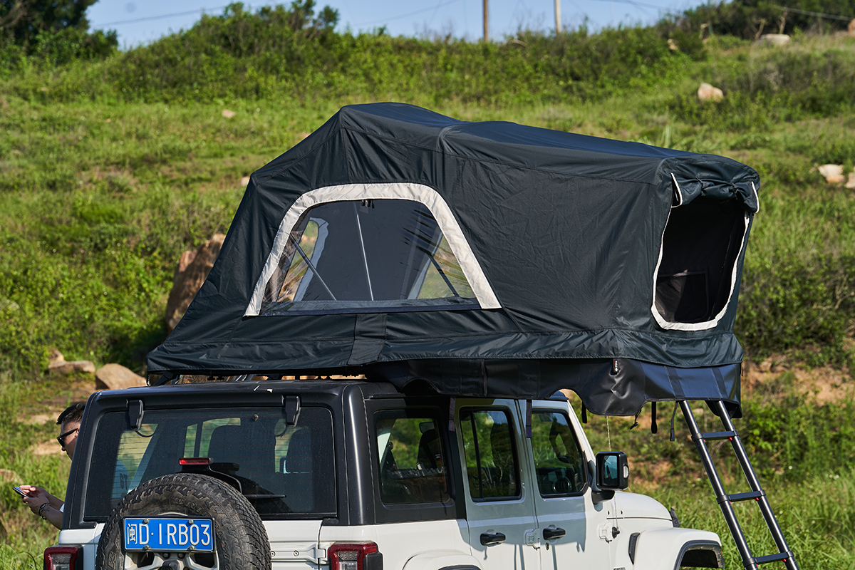 картинка Палатка на крышу автомобиля Wild Land Voyager 140 Pro