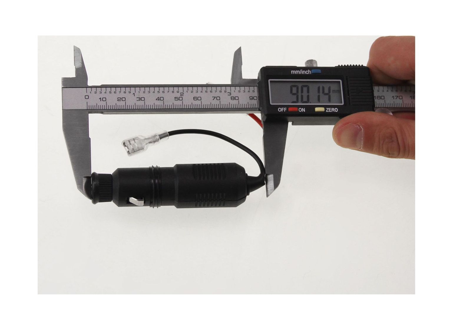 картинка Разъем прикуривателя со штекером 12 В