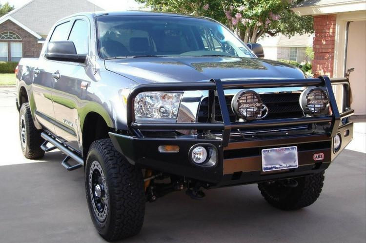 Бампер передний для Toyota Tundra 2007-2013 ARB Deluxe стальной под ле