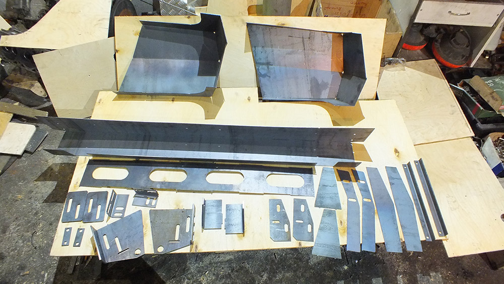 картинка Кит-набор для самостоятельной сварки и окраски бампера "Т-34" задний усиленный на УАЗ Патриот СП-Т-34-11