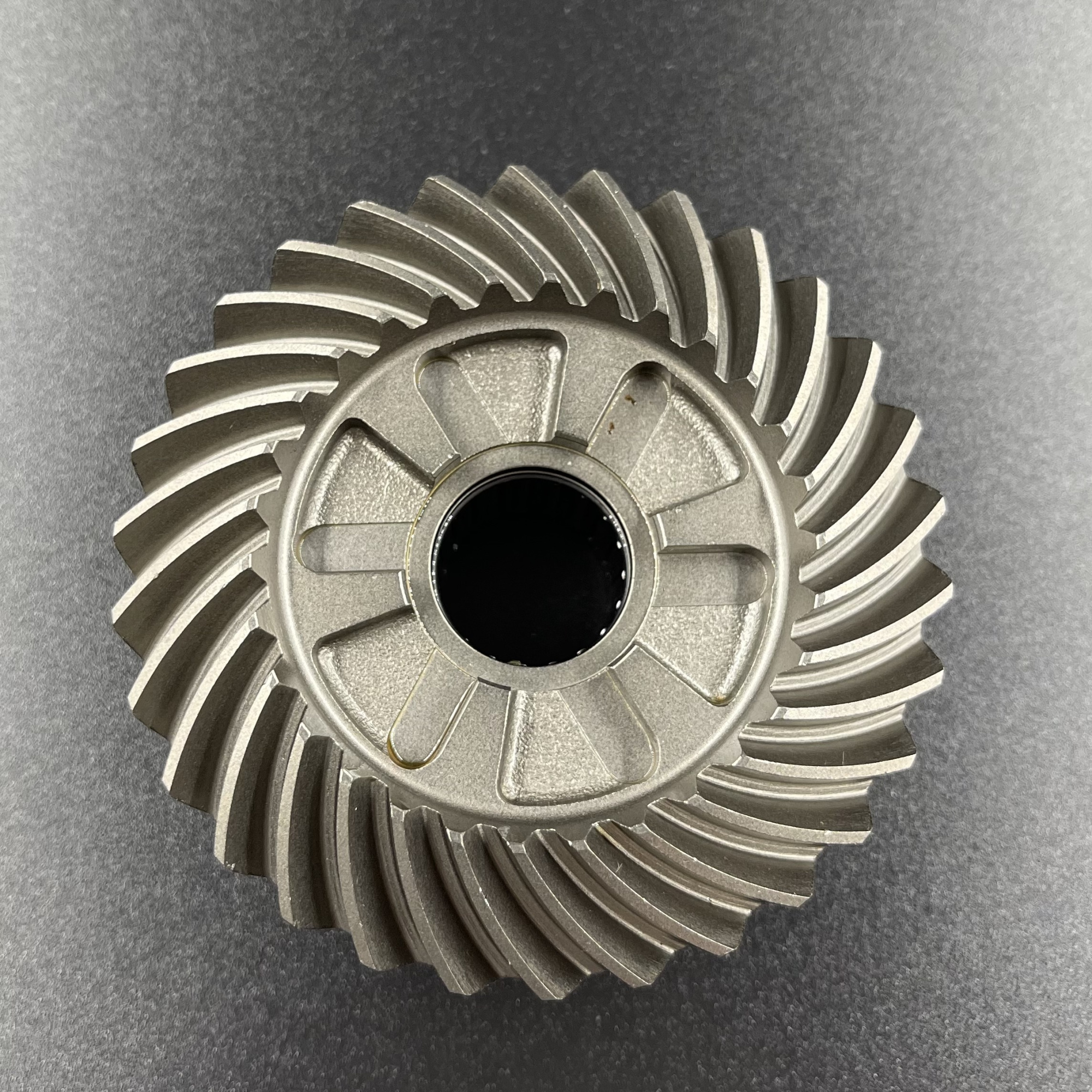 картинка Шестерня переднего хода Yamaha F75-100 (67F-45560-00) (Omax)