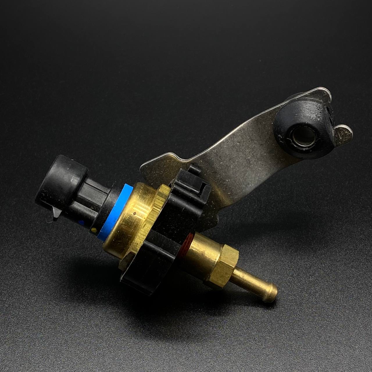 картинка Датчик давления масла SENSOR KIT-100PSI (Quicksilver)