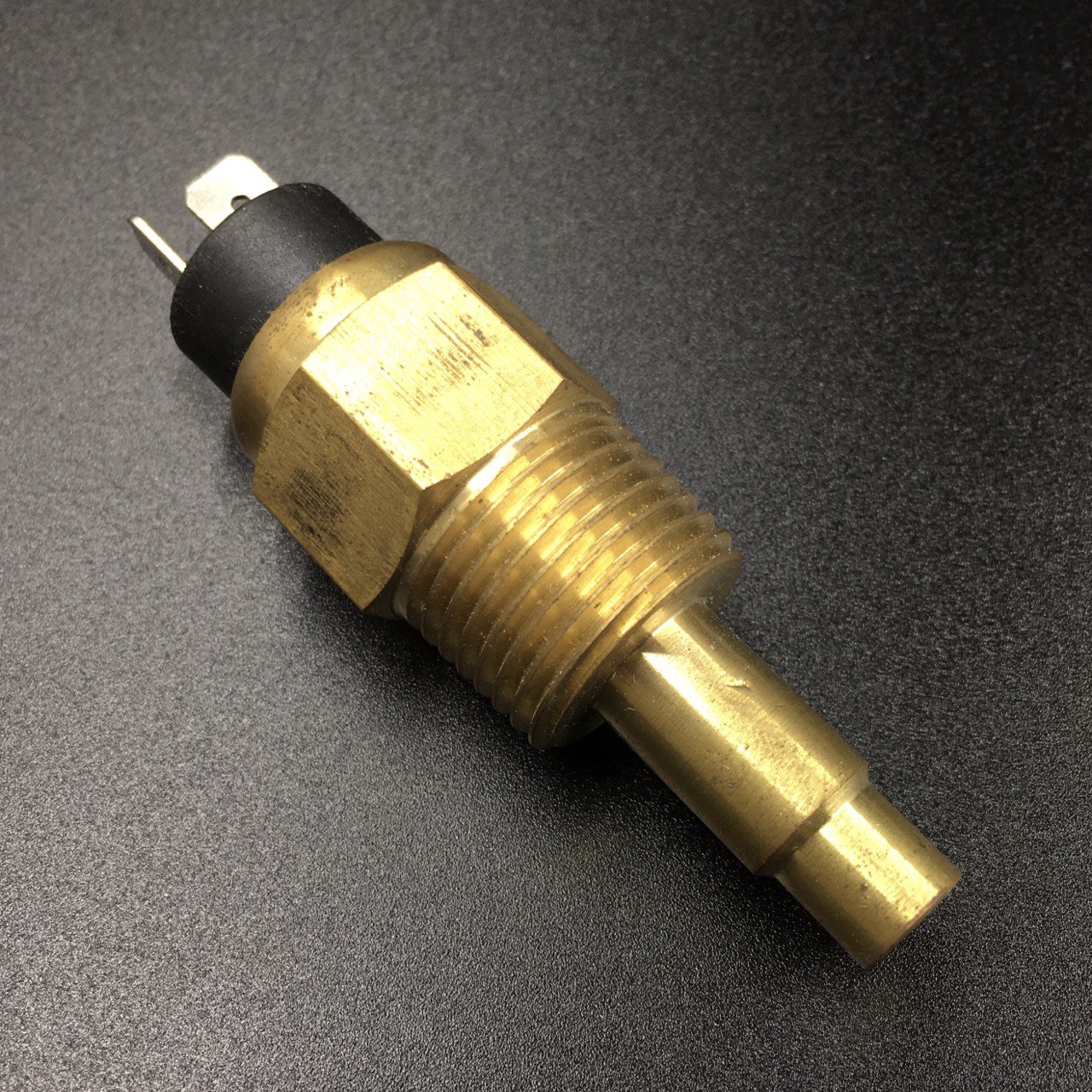 картинка Датчик температуры воды 40-120°.,сигнал 98°., резьба 1/2"-14NPT