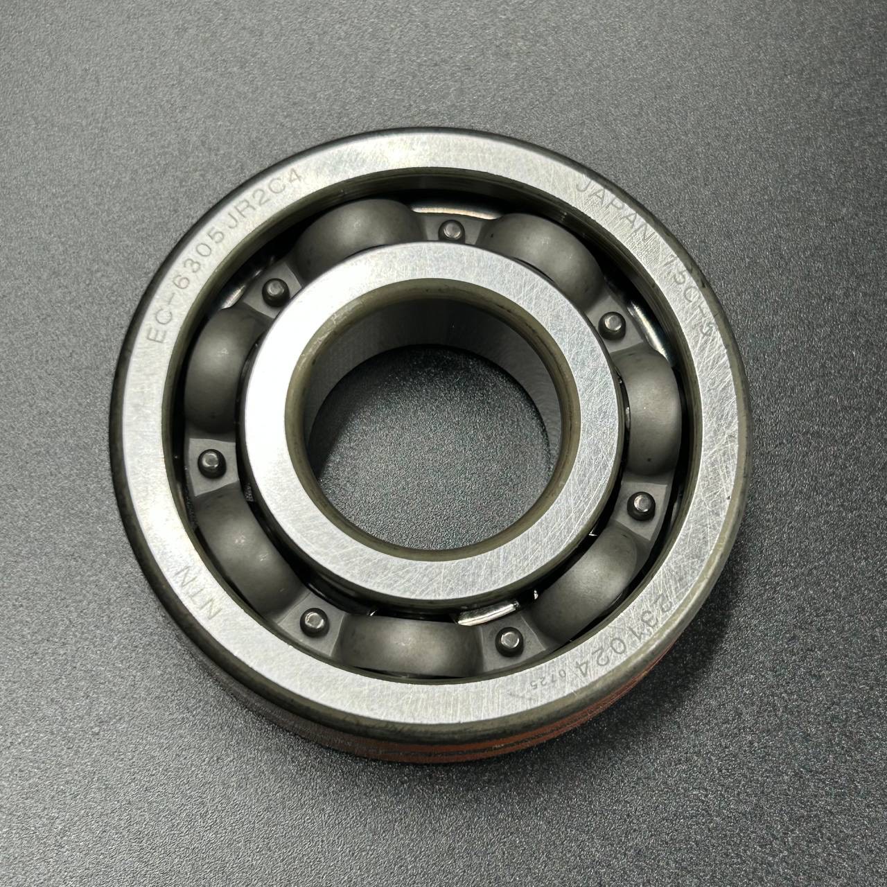 картинка Подшипник коленвала шариковый Yamaha 40-50 (NTN) Япония (25x62x17)С4 (SINERA)