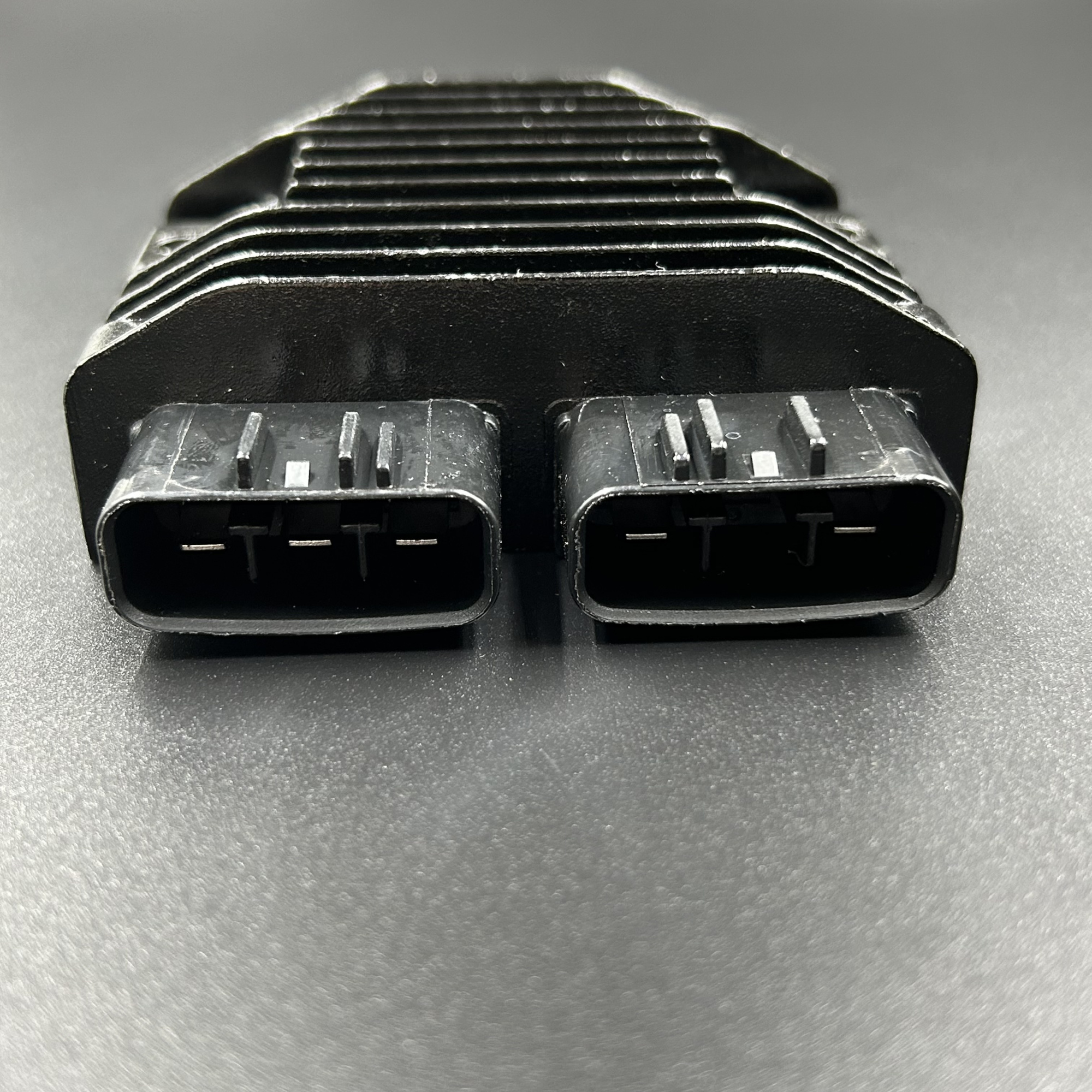 картинка Регулятор напряжения CFM 500/600/800 (ZIBO)