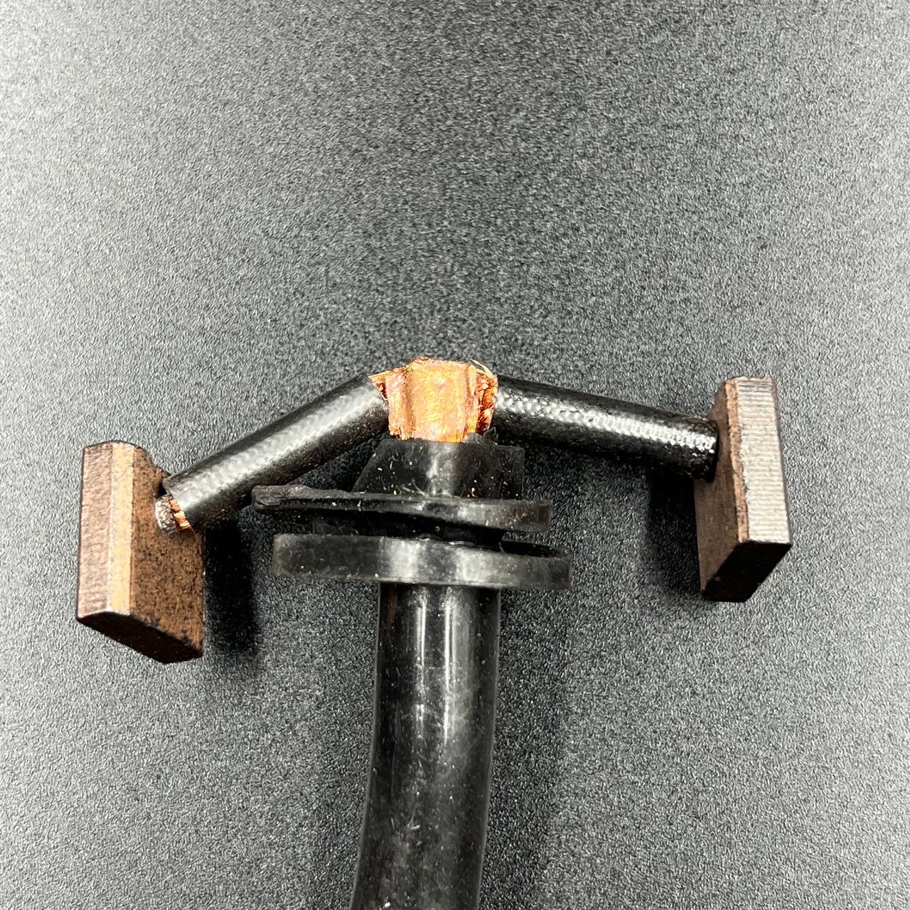 картинка Комплект щеток электростартера Yamaha F75-150 (Omax)