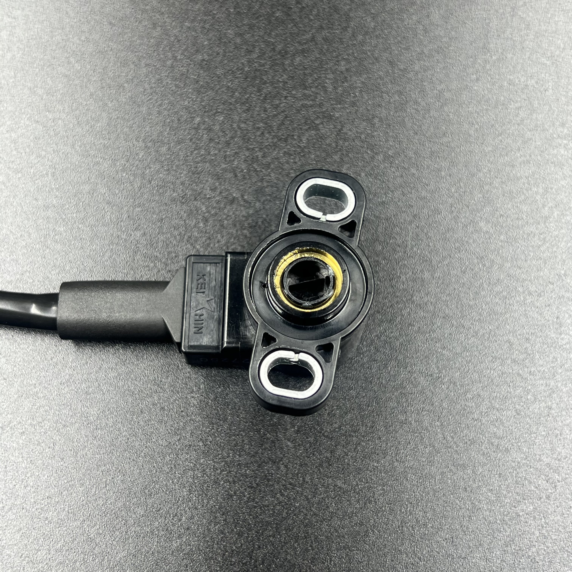 картинка Датчик положения дроссельной заслонки Yamaha VK10 (два ушка)  (Yamaha)