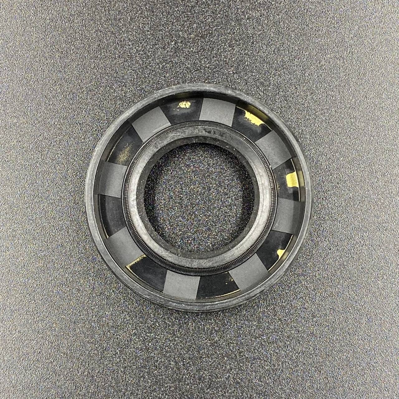 картинка Сальник Tohatsu (3B2-00051-0) (24x47x7) (Sinera)