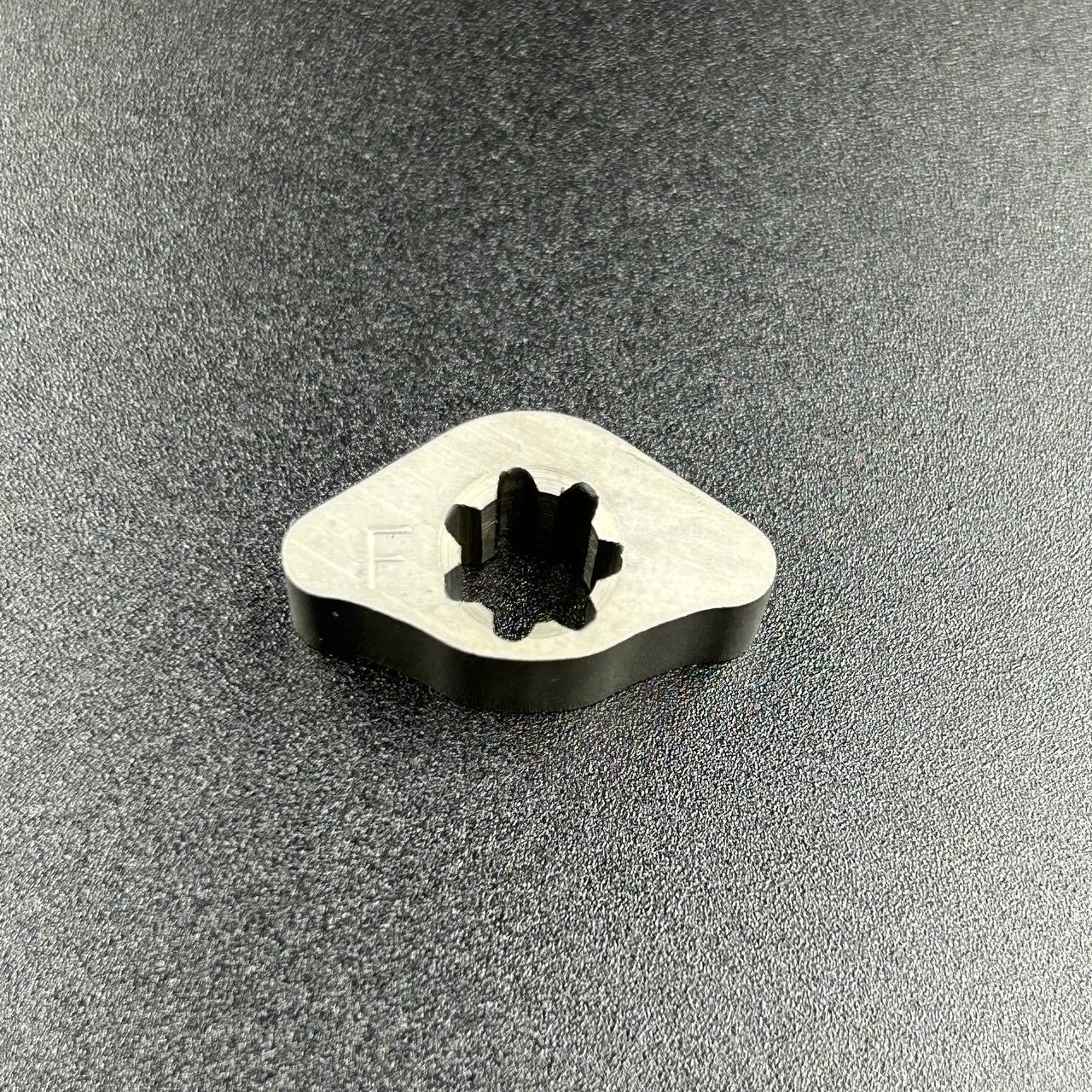 картинка Кулачек тяги переключения скорости Yamaha 60-90 (Yamaha)