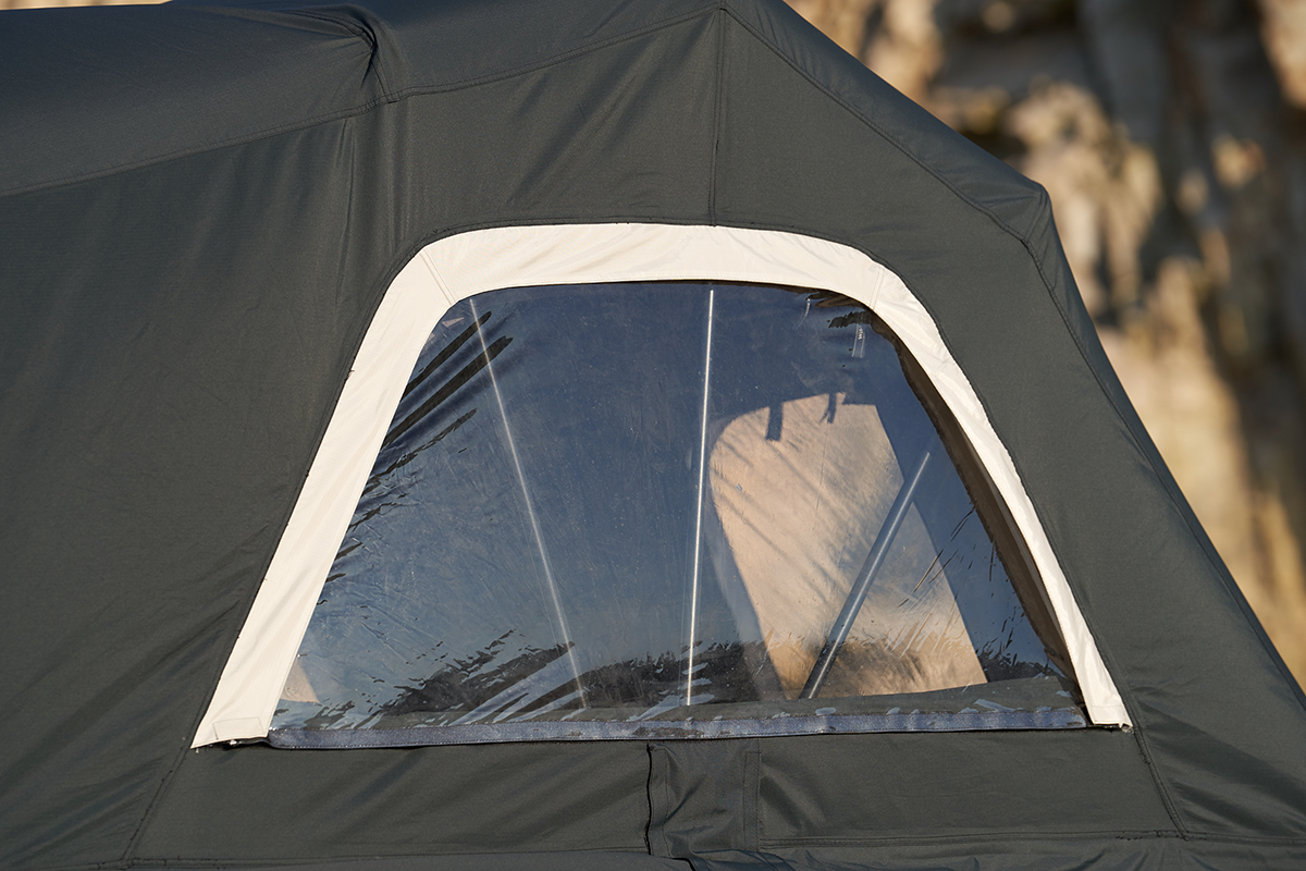 картинка Палатка на крышу автомобиля Wild Land Voyager 140 Pro