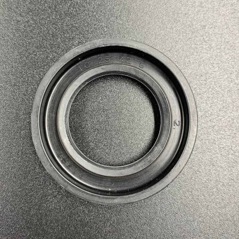 картинка Сальник Yamaha (93102-25M11) (25x42x6) (Omax)