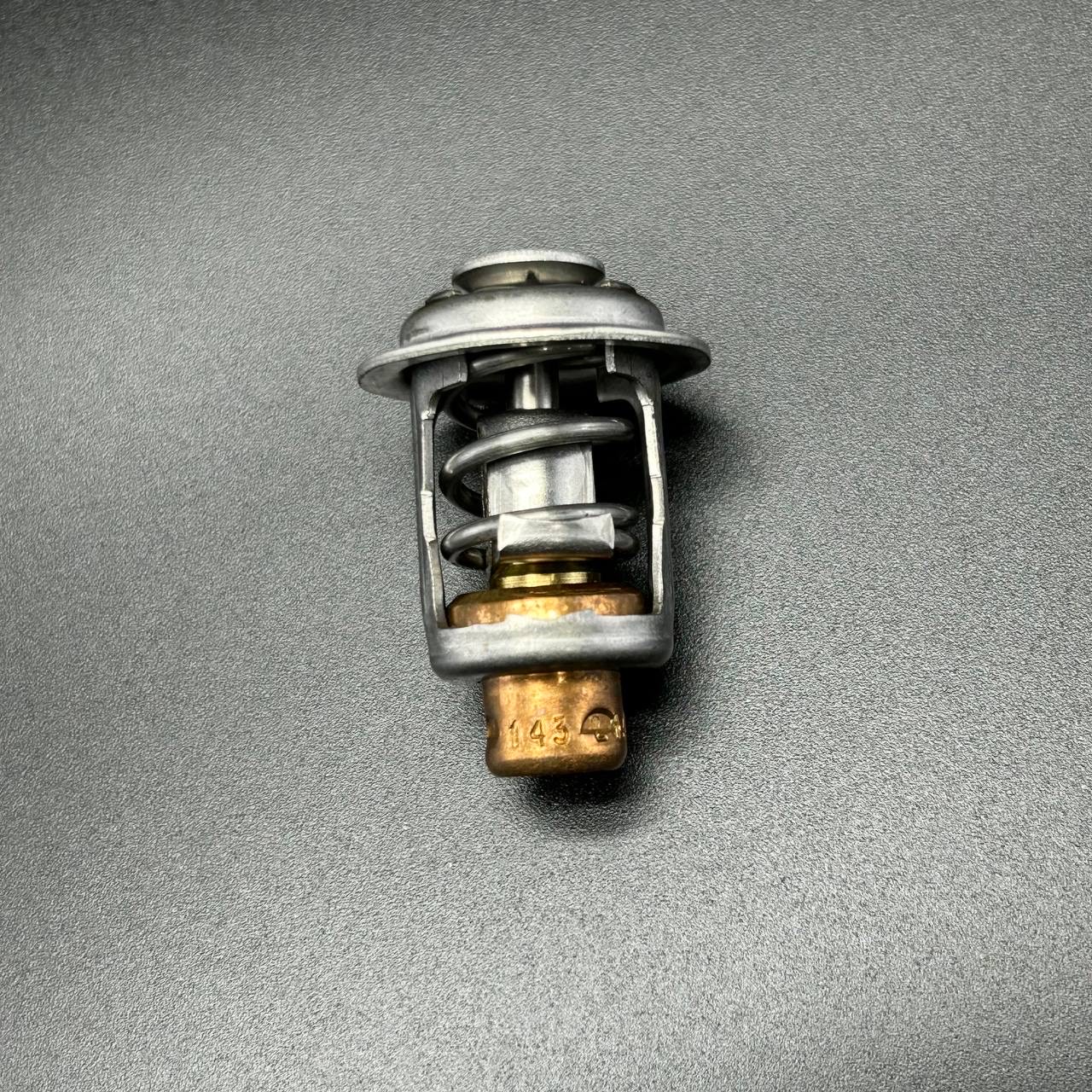 картинка Термостат (62°C) MERCURY 5-300 V6 2.5L  (Quicksilver)