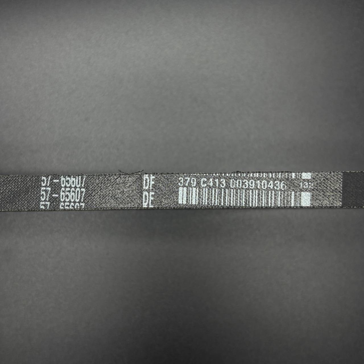 картинка Ремень насоса гидроусилителя руля (клиновой) MERCRUISER 3.0L (57-65607Q) (Quicksilver)