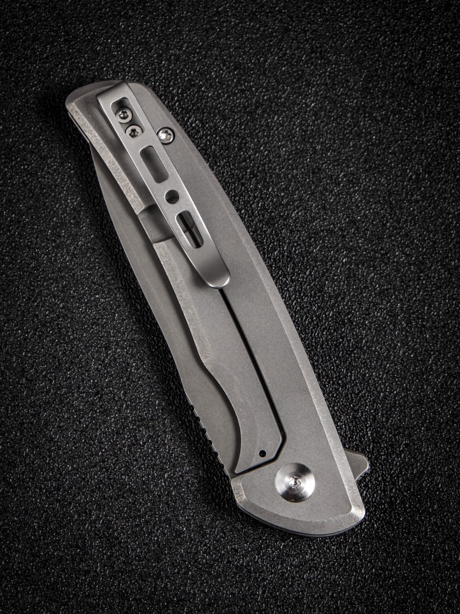 картинка Складной нож SENCUT Tynan 10Cr15CoMoV Steel Gray Stonewashed Handle Stainless Gray