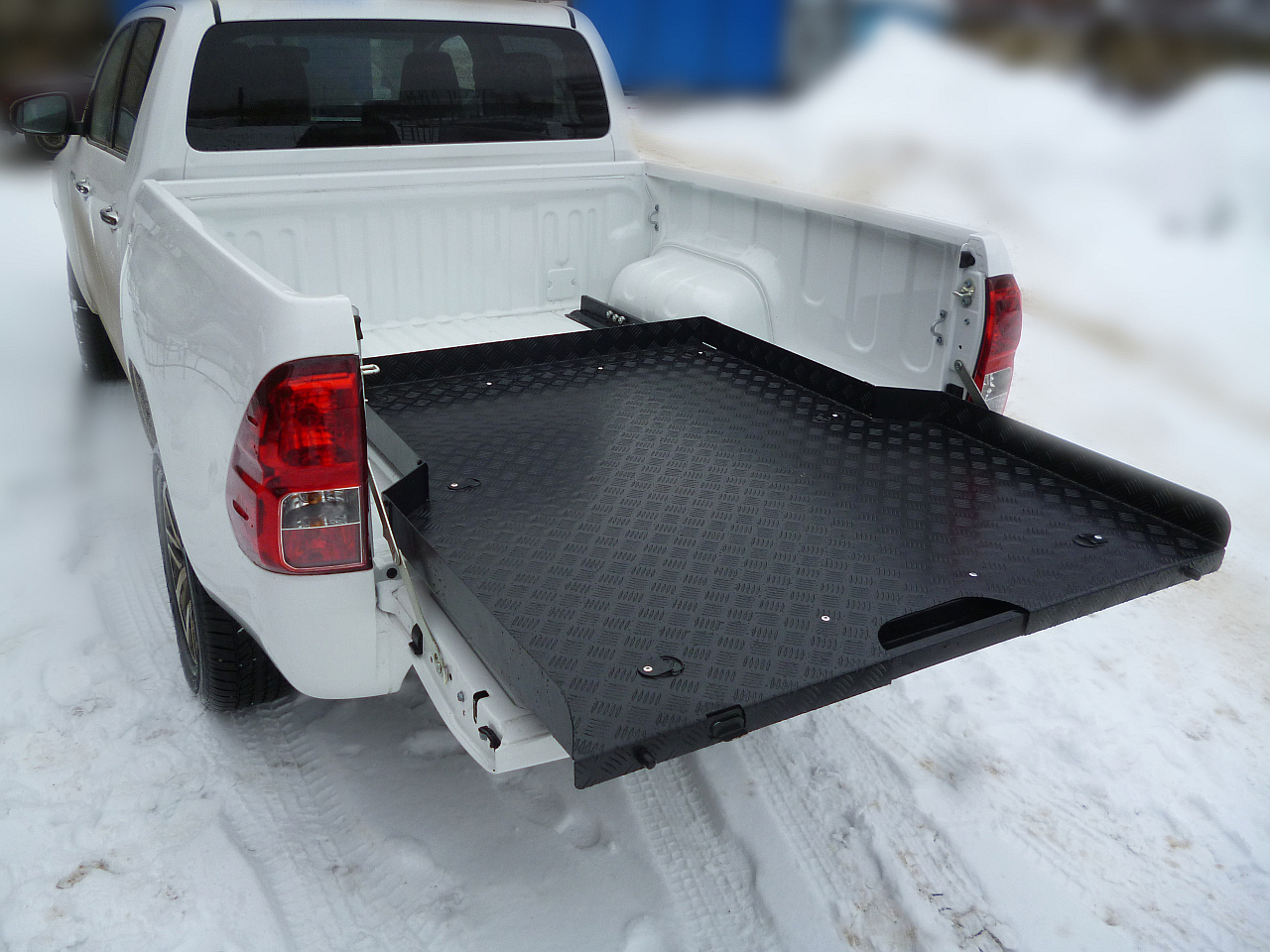 картинка Крыша (кунг) кузова для Toyota Hilux (двойная кабина) (08.2015-) (чёрная) (1 дверь) Cargo АВС-Дизайн ABC.TOHIL.BR.04B