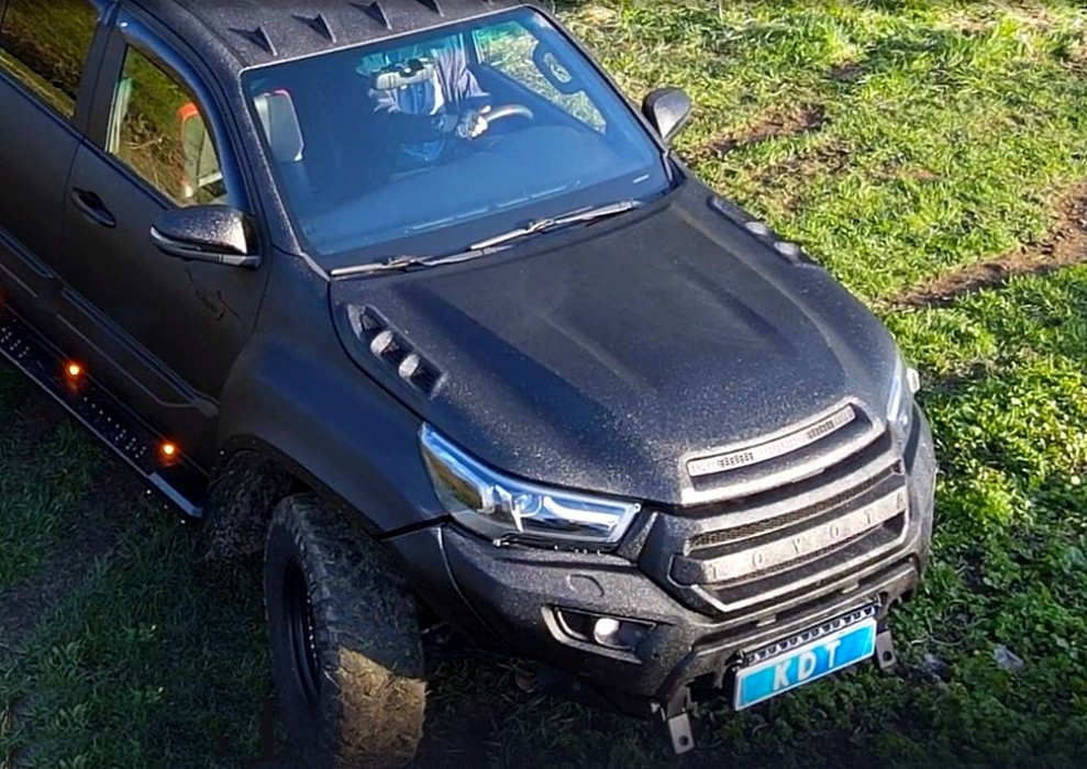 картинка Капот композитный Катран HILUX 2015