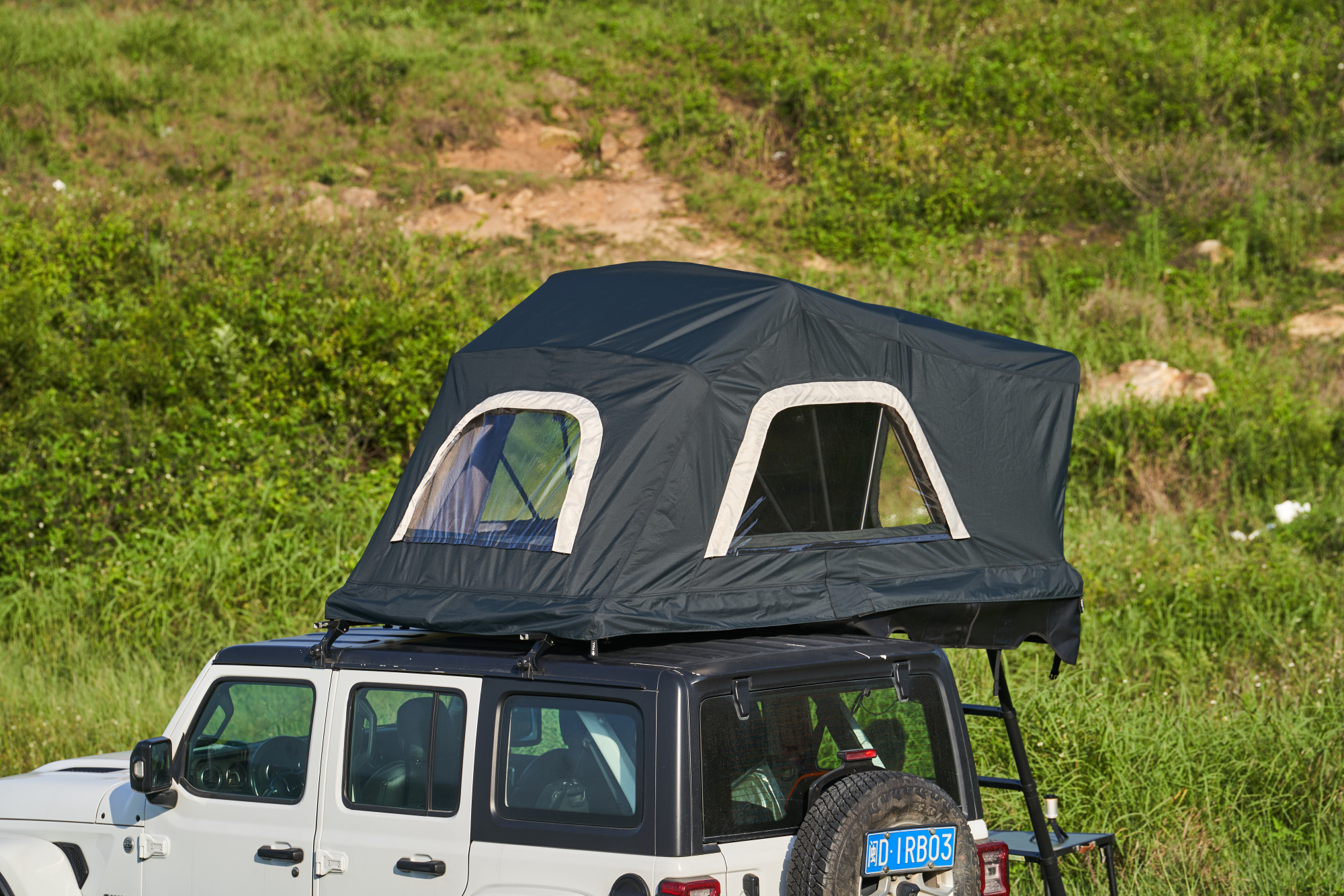 картинка Палатка на крышу автомобиля Wild Land Voyager 140