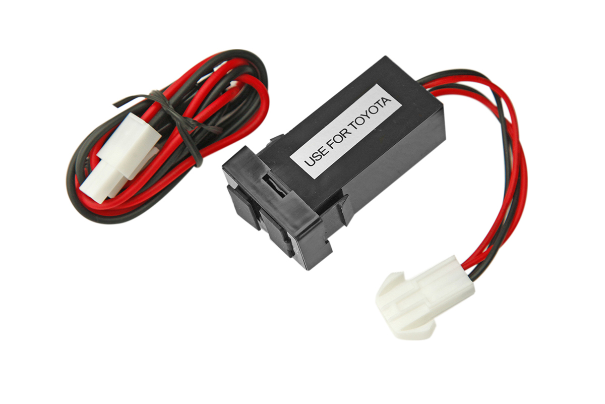 картинка Розетка USB РИФ 3,1A для Toyota 32x22