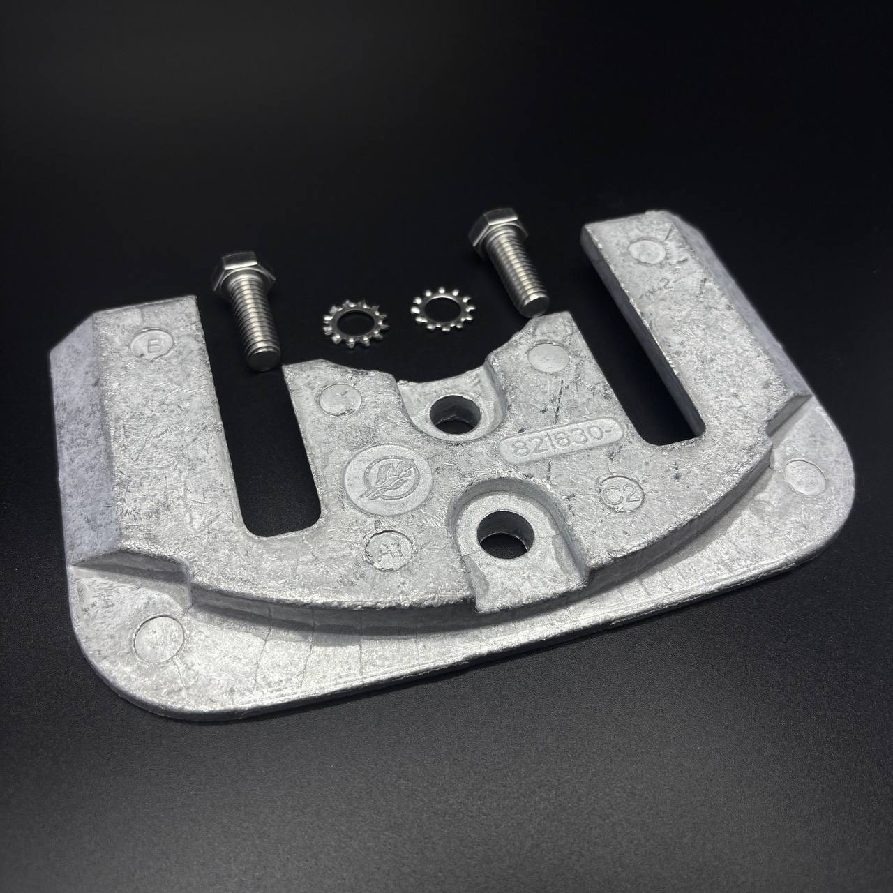 картинка Анод Mercrusier Bravo (Алюминиевый) (821630Q1; 817373A1; 821630A1) (Quicksilver)