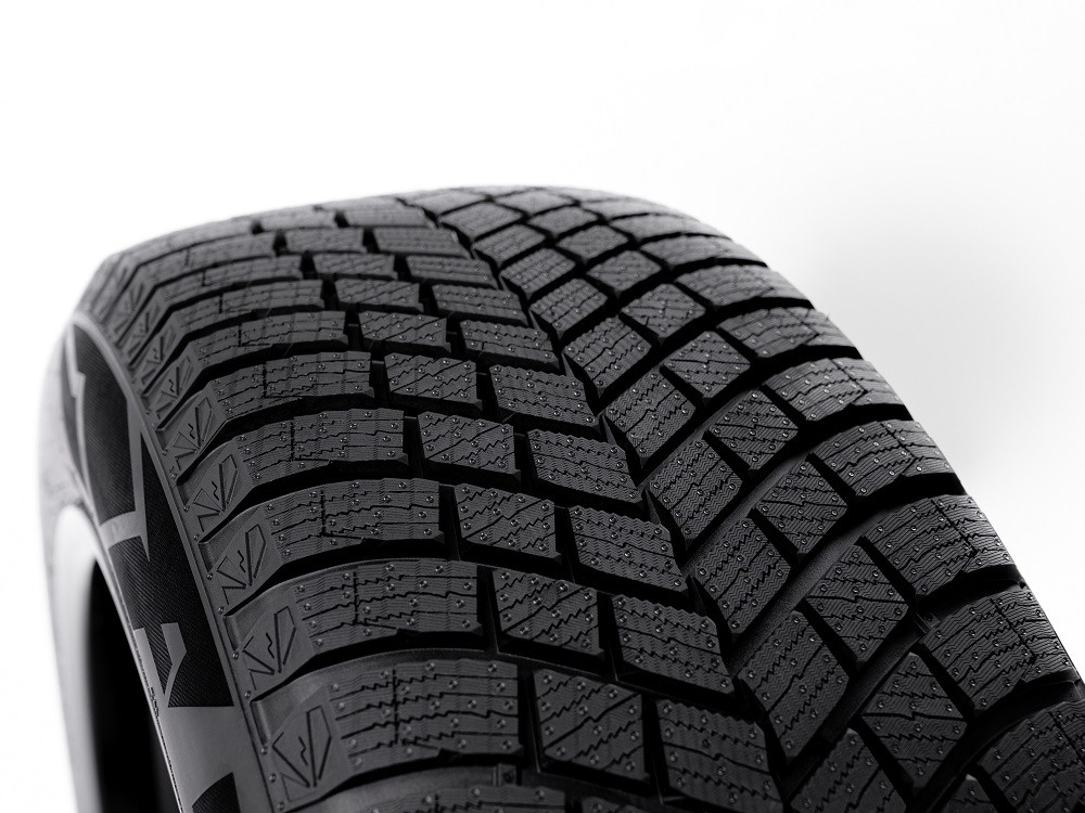 картинка Шина Pirelli 235/55R19 105H XL Ice Zero FR 3 TL