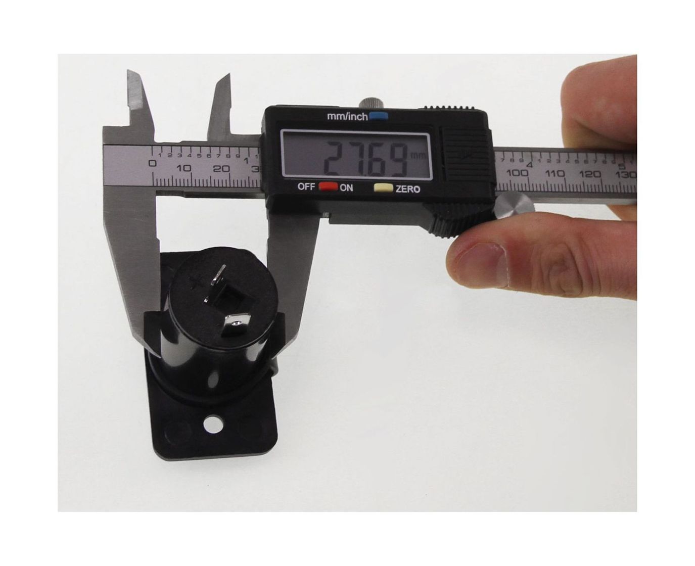 картинка Разъем прикуривателя со штекером 12 В