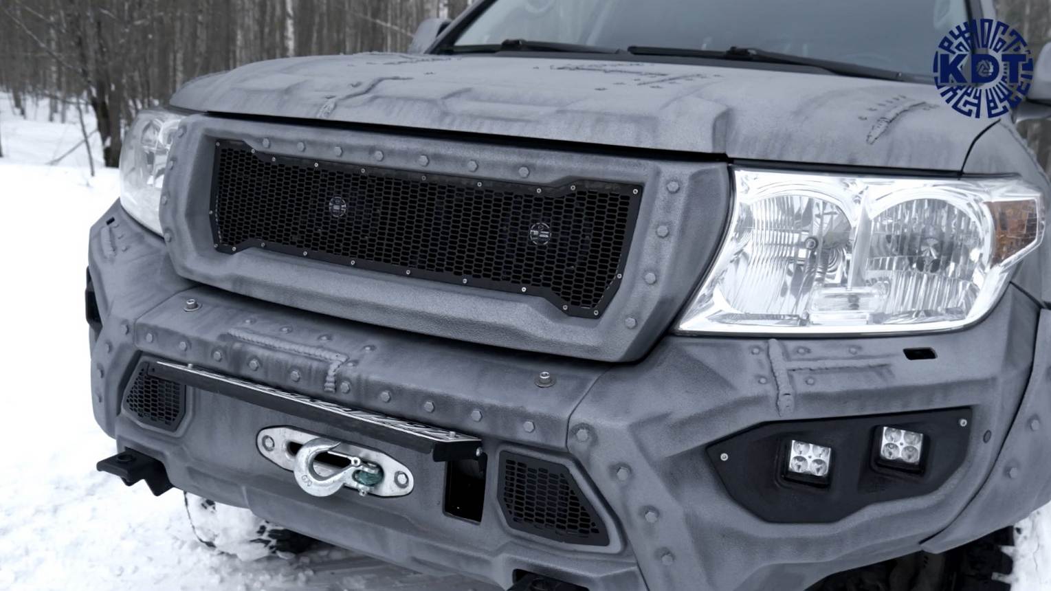 картинка Решётка радиатора - Toyota Land Cruiser 200