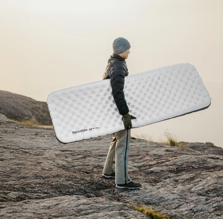 картинка Коврик надувной Naturehike 196х64х10 см, серебристый карбон