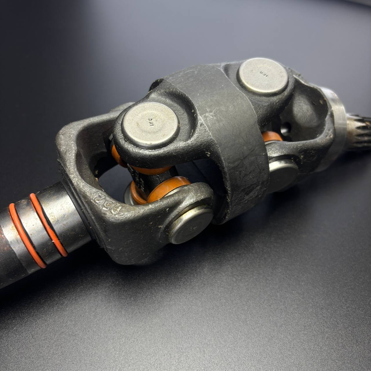 картинка Вал карданный в сборе UNIVERSAL JOINT QS