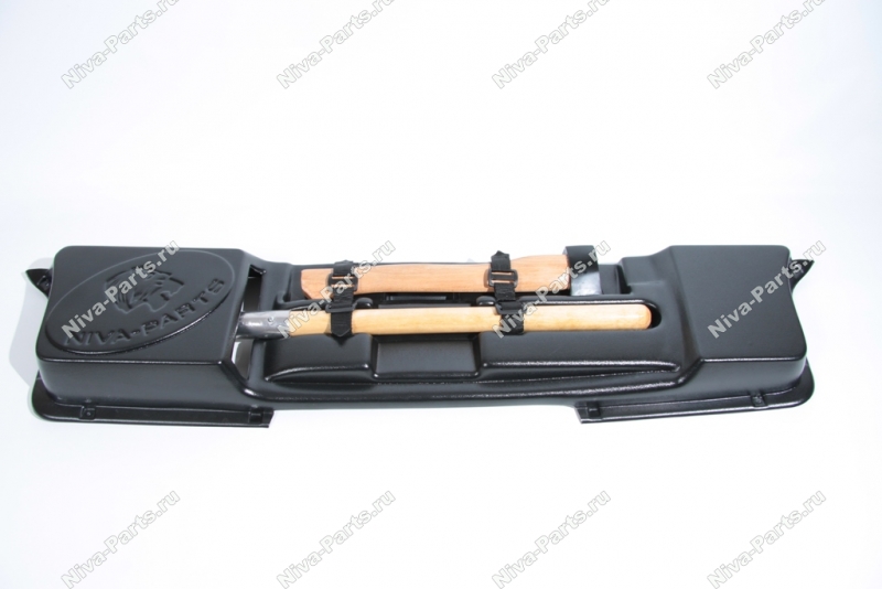 картинка Топор с лопатой в багажник для Lada 4х4