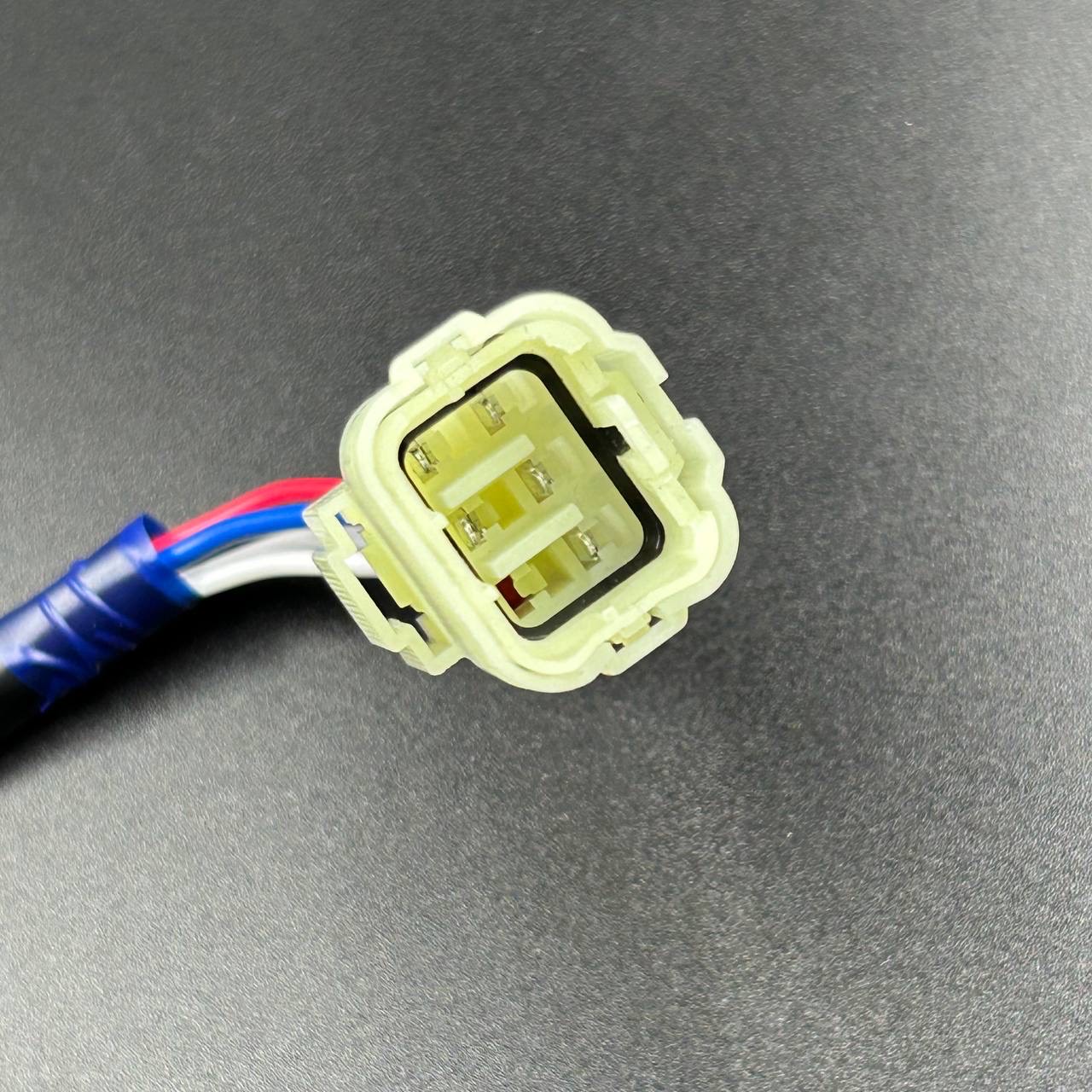 картинка Блок управления правый для квадроцикла BRP Outlander G2 (ZIBO)