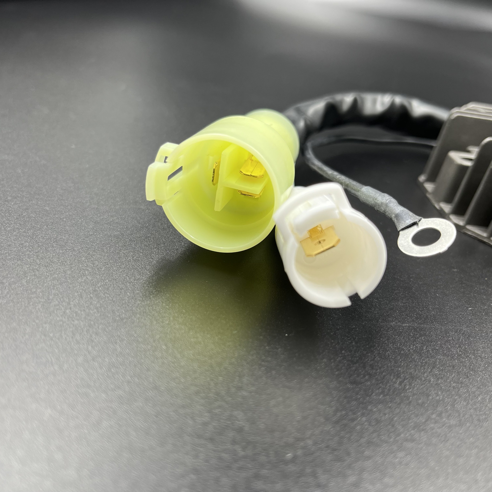 картинка Реле-регулятор напряжения Suzuki DF60-70, DT150-225 (Выпрямитель) (PREMARINE)